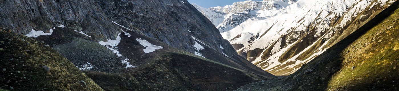 That morning! Ranikanda meadows [Lamkhaga pass trek expedition 2015]