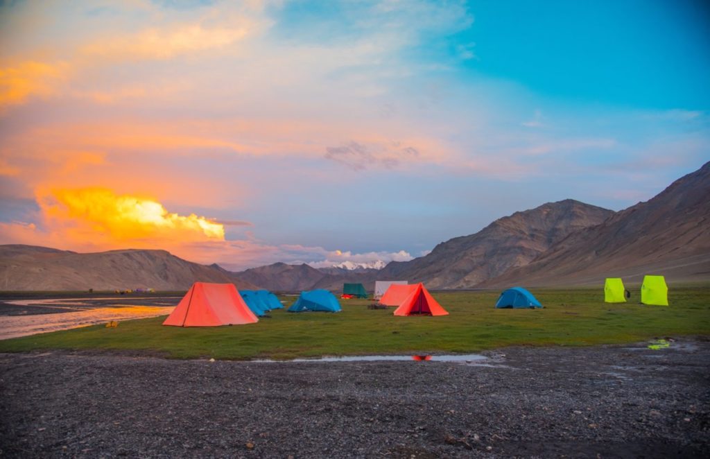 Camping along the Pare Chu river. | Parang la trek