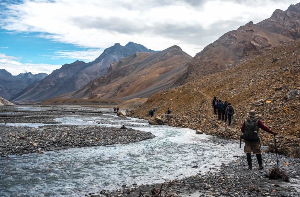 Walking along the Pare Chu river | Parang La trek
