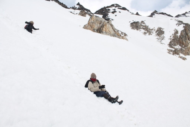 Glisadding down the Charang la pass