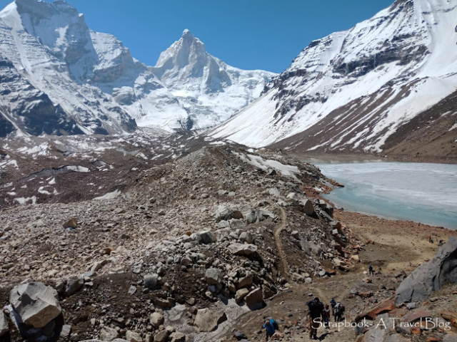 Kedartal lake and surrounding peaks of Gangotri range of mountains