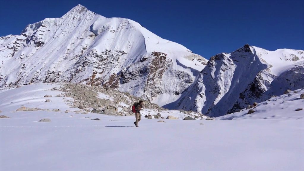 Snowfields below Lamkhaga pass