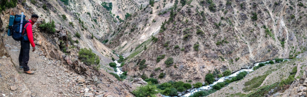 Following a narrow pathway above the Waling Nala stream